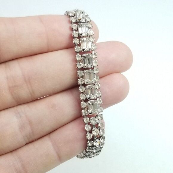 Vintage Rhinestone Bracelet, Rectangle Shape Rhinestones, Retro 50s Sparkle - Picture 3 of 5